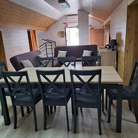 Corana Appartement *