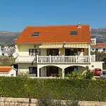 Corana